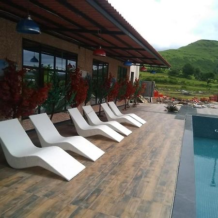 Strawberry Hills Saputara Hotel Exterior foto