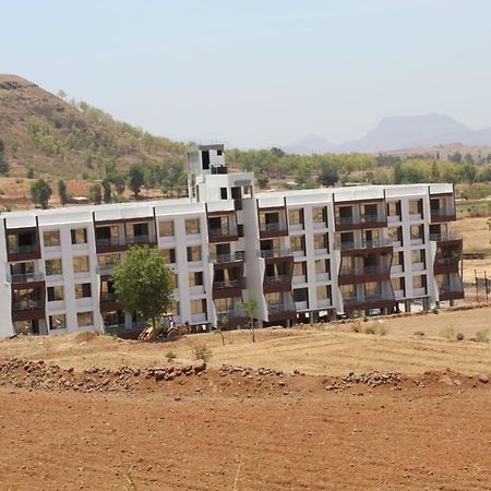 Strawberry Hills Saputara Hotel Exterior foto
