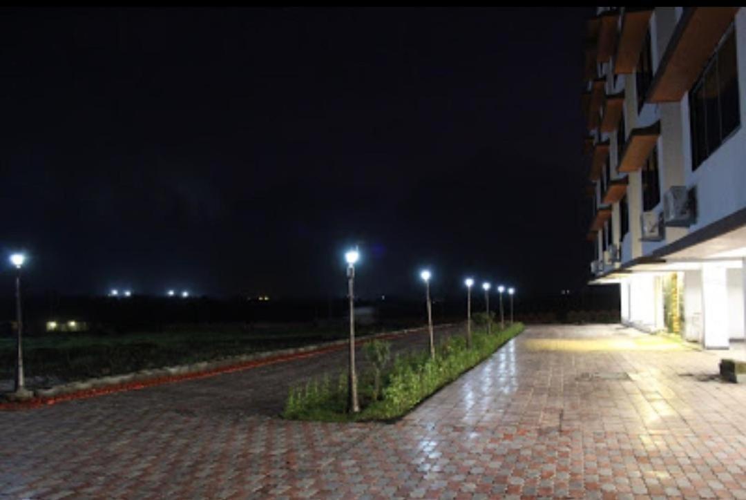Strawberry Hills Saputara Hotel Exterior foto
